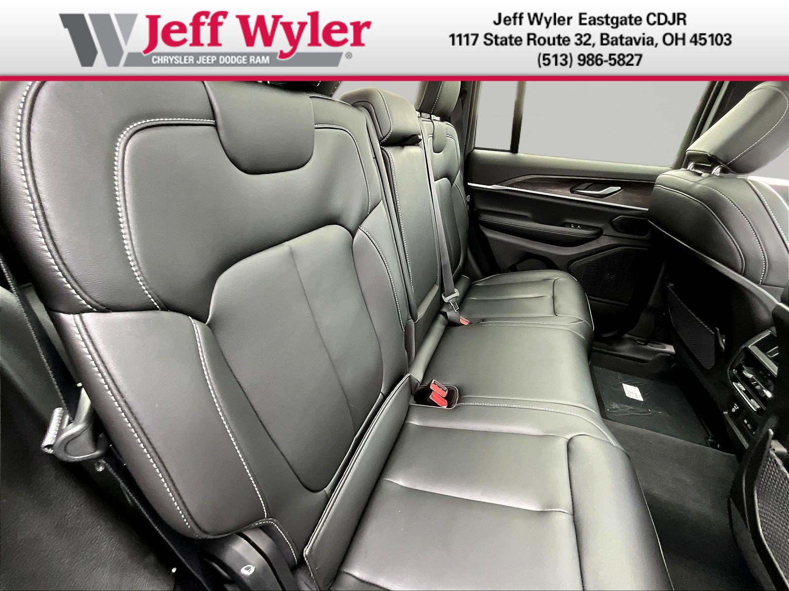 New 2026 Jeep Grand Cherokee Limited w/ Limited Altitude Package AWD/4WD image 20