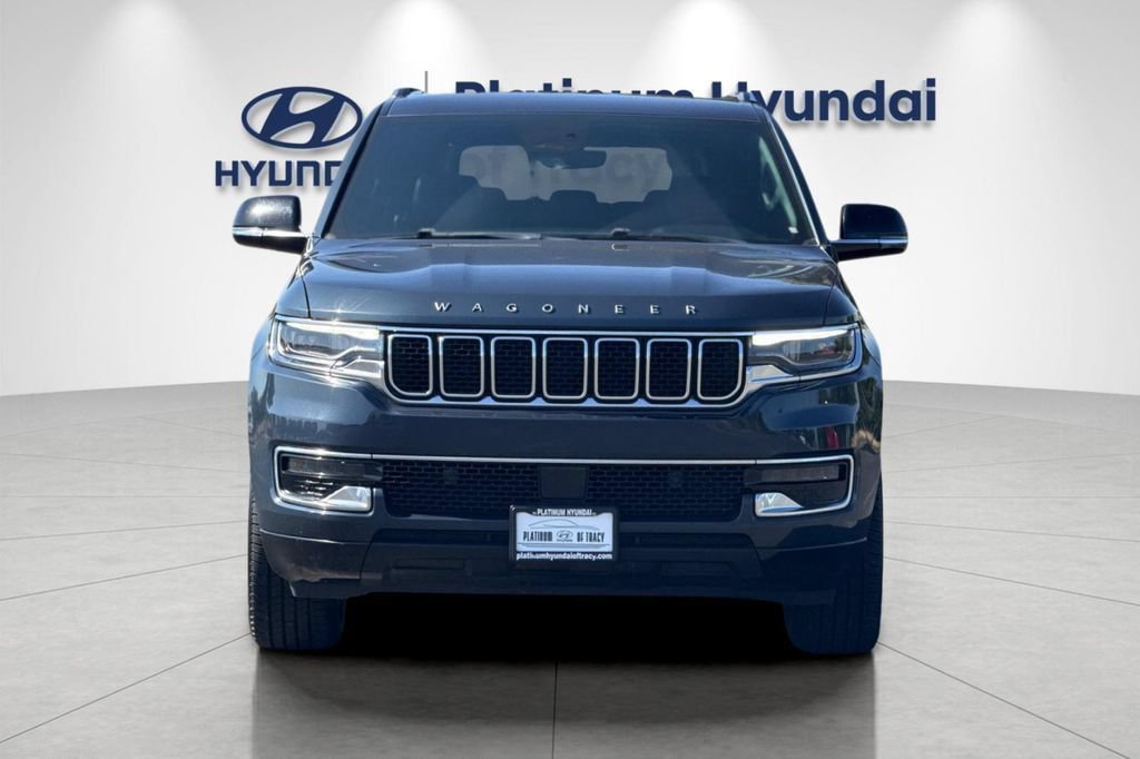 Used 2024 Jeep Wagoneer L Series II w/ Flexible Seating Group AWD/4WD image 9