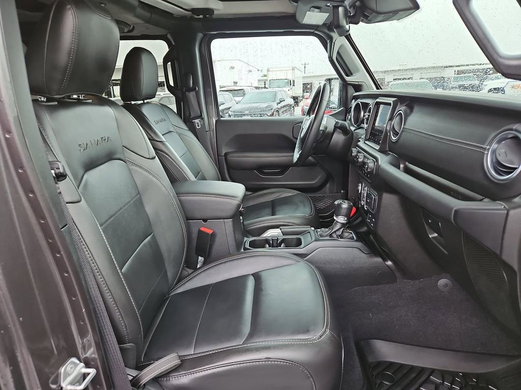 Used 2021 Jeep Wrangler Unlimited Sahara w/ Cold Weather Group image 28