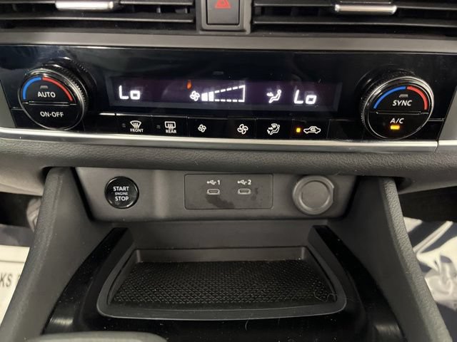 Used 2025 Nissan Rogue SV FWD image 27