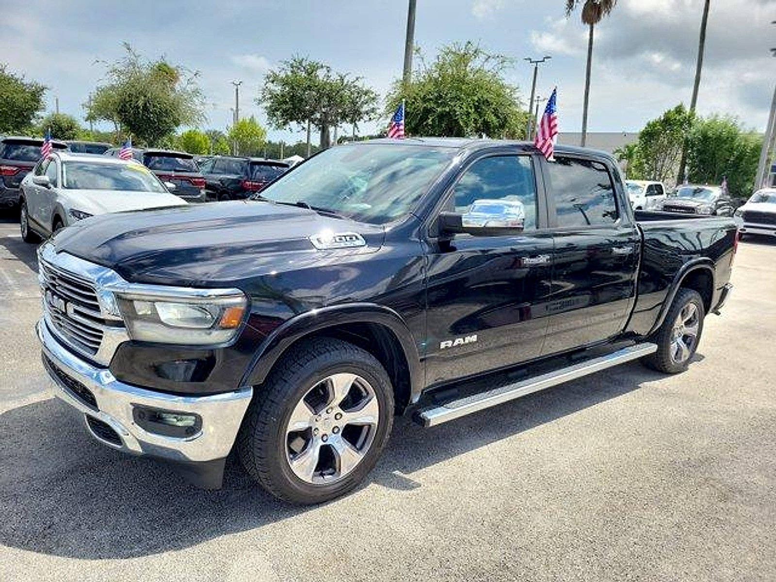 Used 2020 RAM 1500 Laramie AWD/4WD image 3