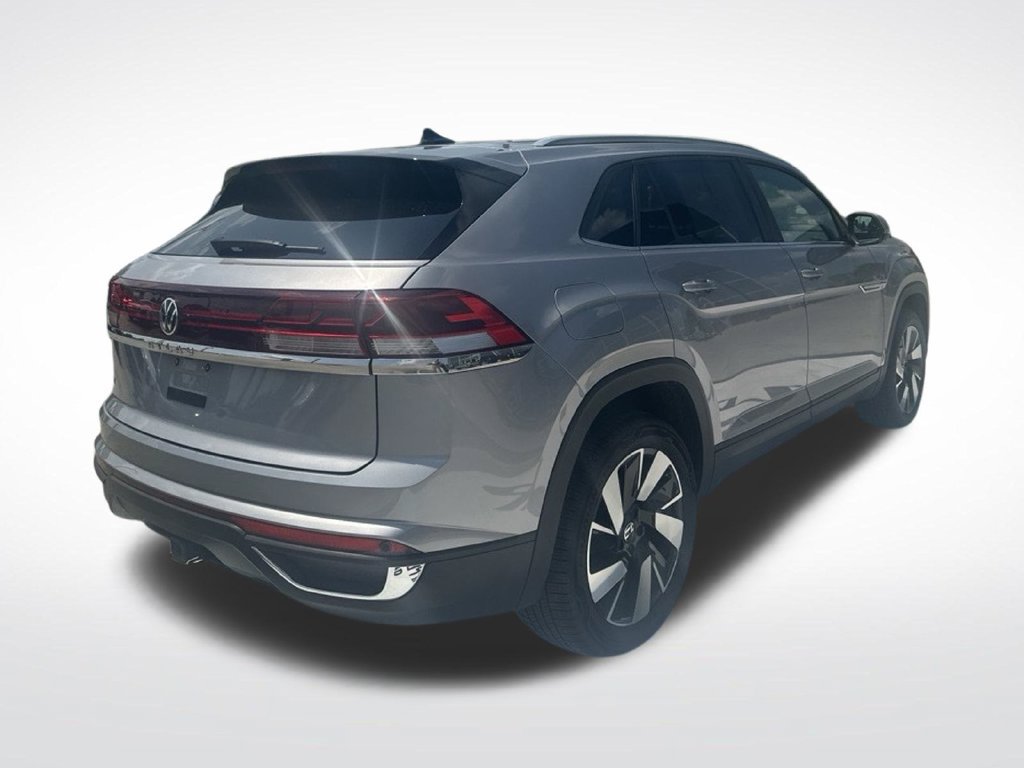 Used 2025 Volkswagen Atlas Cross Sport SE FWD image 6
