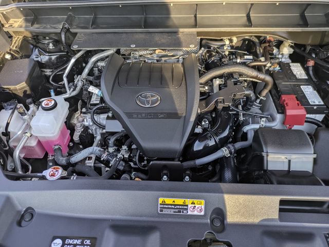 Certified 2025 Toyota Highlander Platinum AWD/4WD image 37