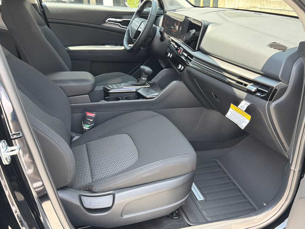 New 2026 Kia Sportage LX FWD image 7