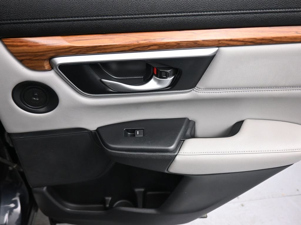Used 2019 Honda CR-V Touring image 38