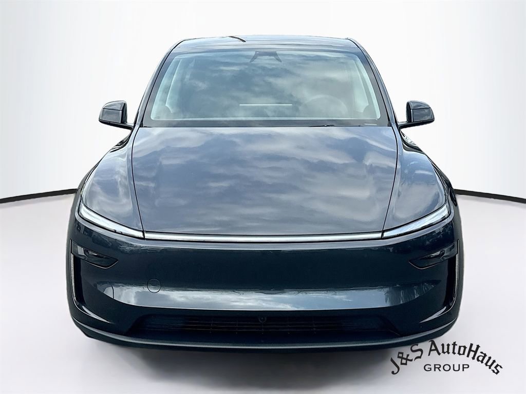 Used 2026 Tesla Model Y Long Range image 2