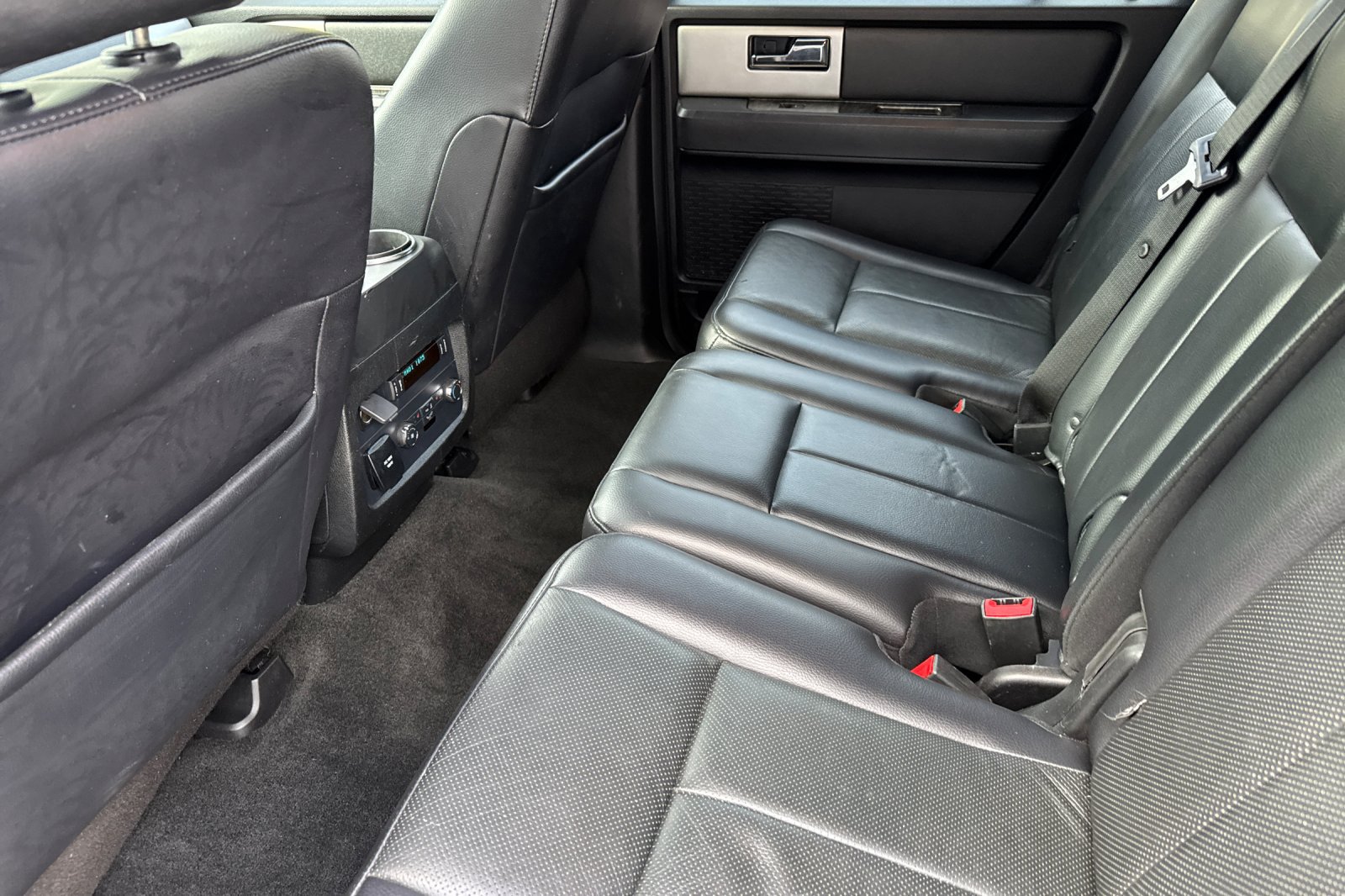 Used 2017 Ford Expedition EL Limited w/ Equipment Group 301A AWD/4WD image 12