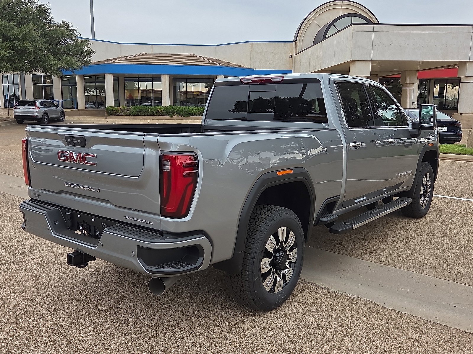 New 2026 GMC Sierra 2500 Denali w/ Denali Reserve Package image 4