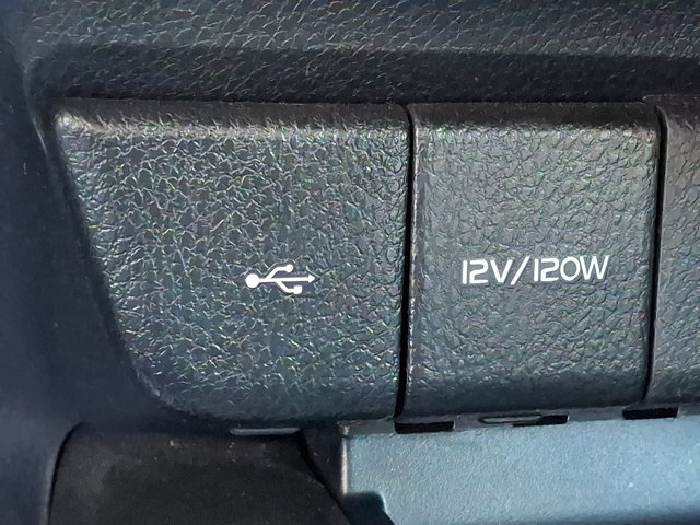 Used 2022 Toyota Camry LE w/ Carpet Mat Package (TMS) FWD image 23