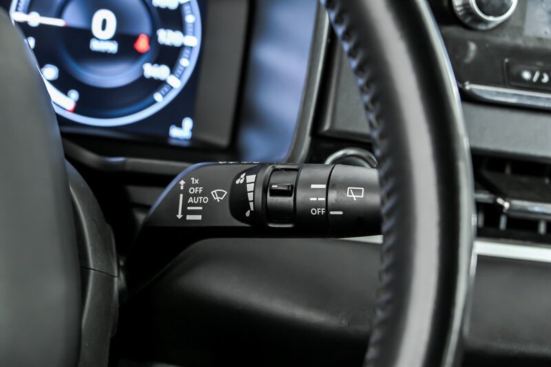 Used 2023 Mitsubishi Outlander SEL AWD/4WD image 25