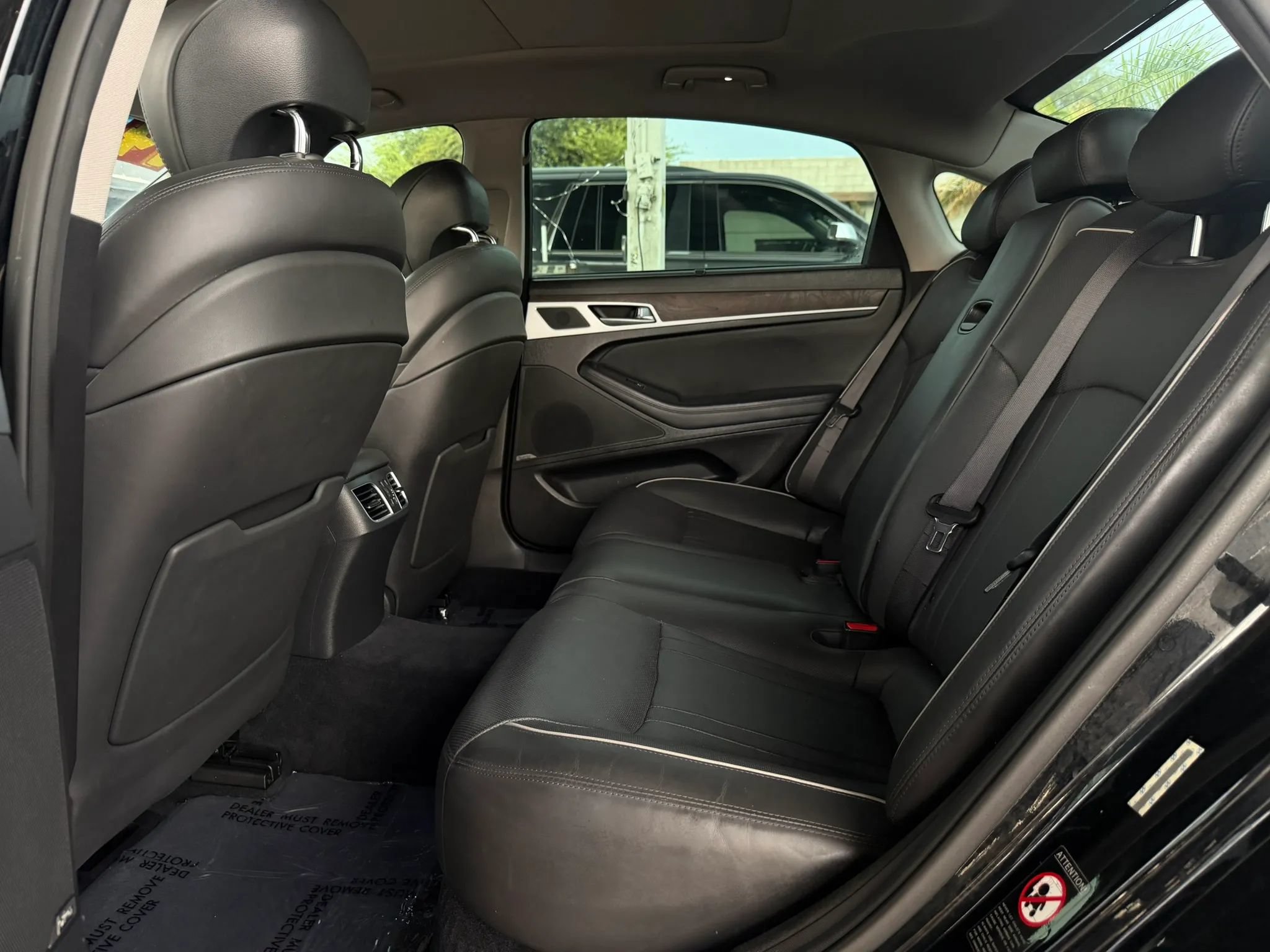 Used 2015 Hyundai Genesis 5.0 RWD image 11