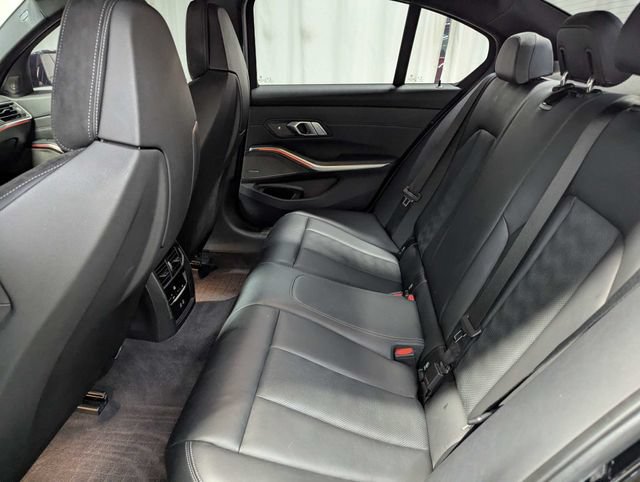 Used 2021 BMW M3 w/ Executive Package RWD image 9