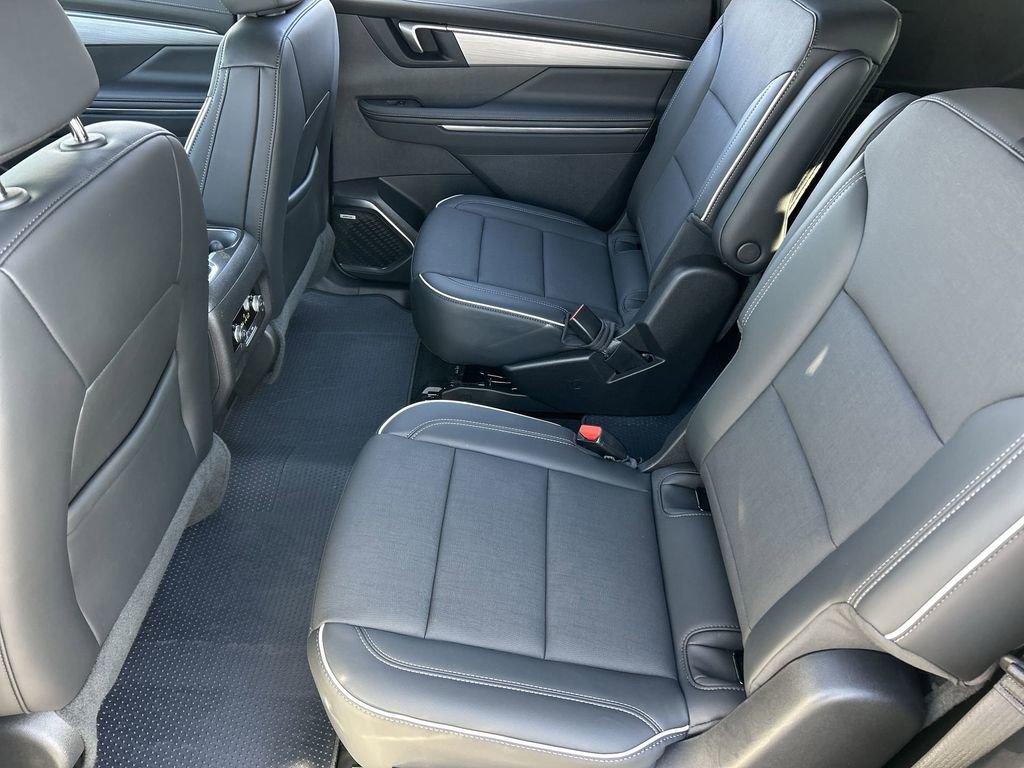 Used 2026 Buick Enclave Preferred w/ Power Package FWD image 25