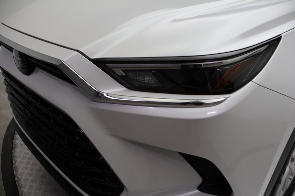 Certified 2025 Toyota Grand Highlander FWD image 3