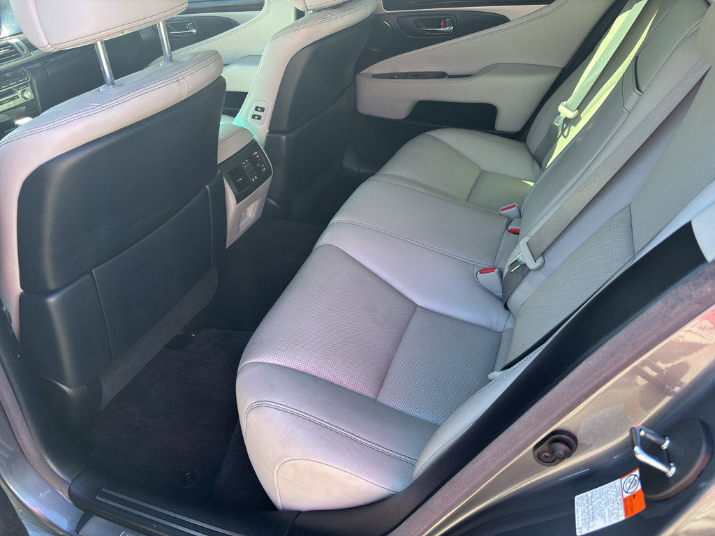 Used 2015 Lexus LS 460 AWD w/ Comfort Package image 28