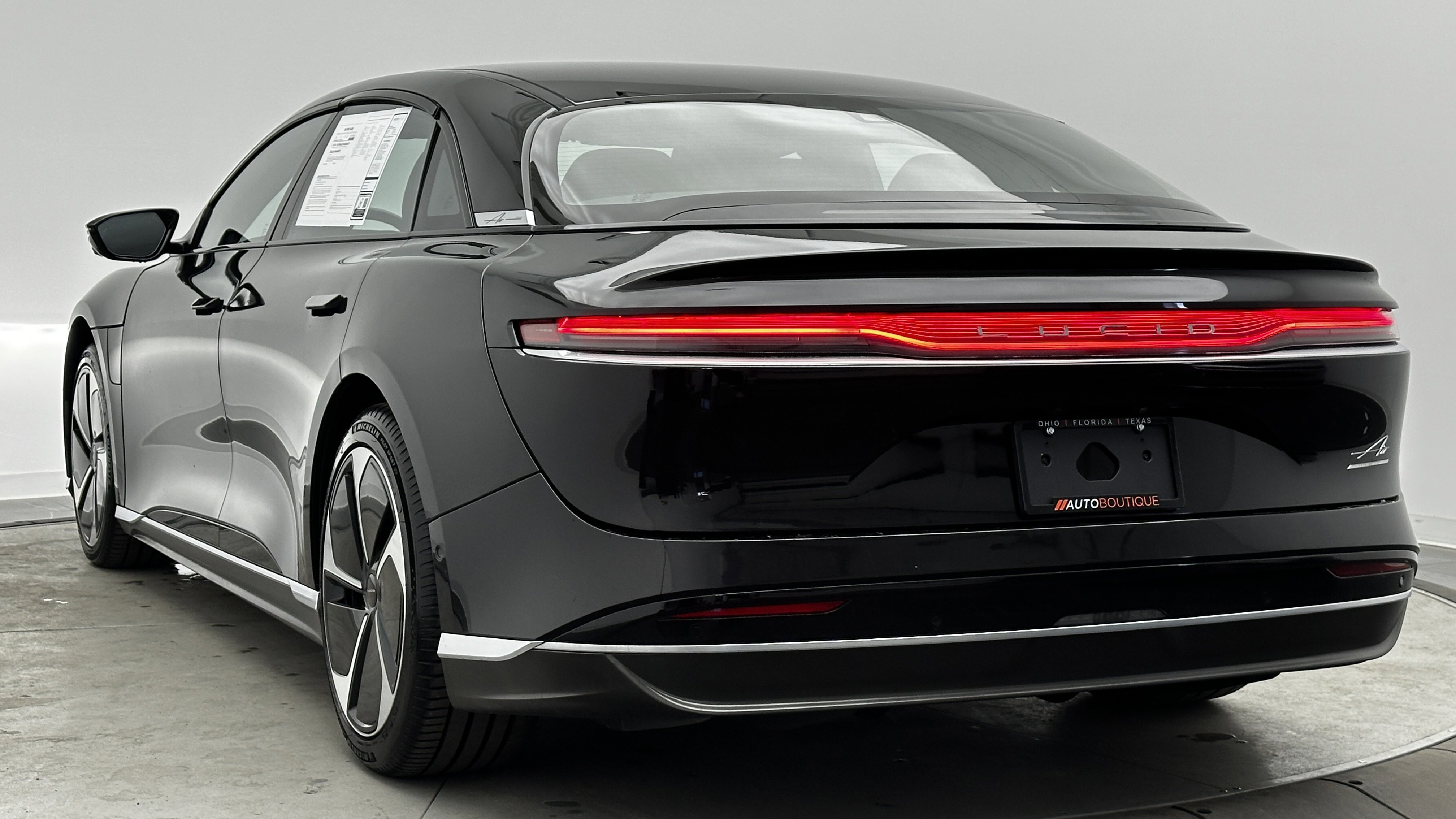 Used 2024 Lucid Air Touring image 6