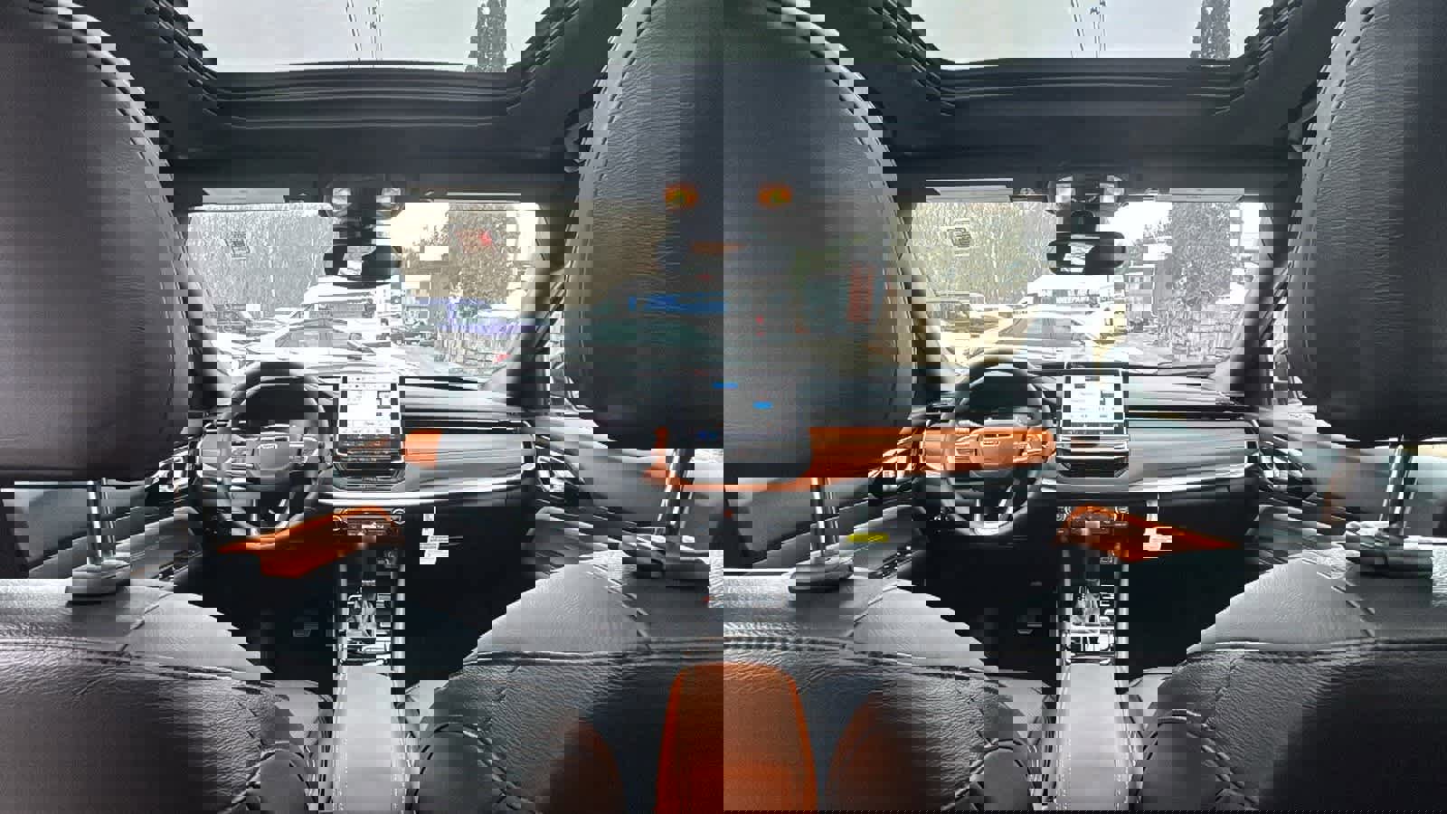 Used 2025 Jeep Compass Limited w/ Elite Group image 25