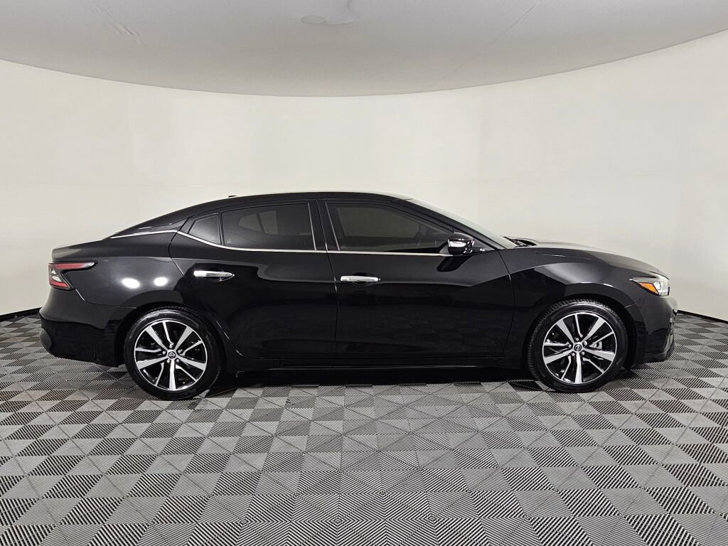 Used 2023 Nissan Maxima SV w/ Floor Mat Group image 2