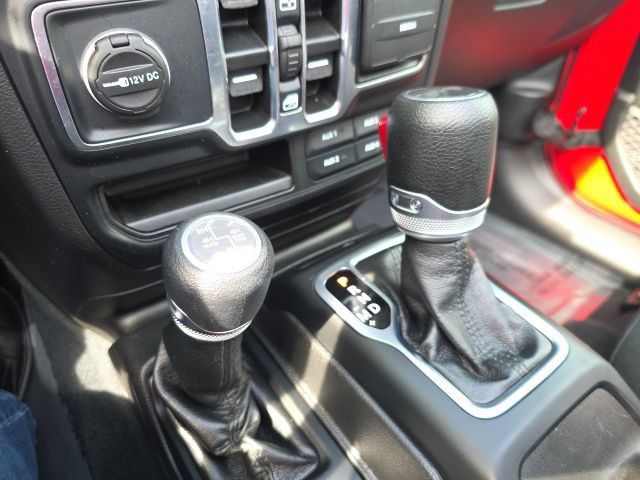 Used 2023 Jeep Wrangler Unlimited Sport w/ Sun And Sound Package AWD/4WD image 32