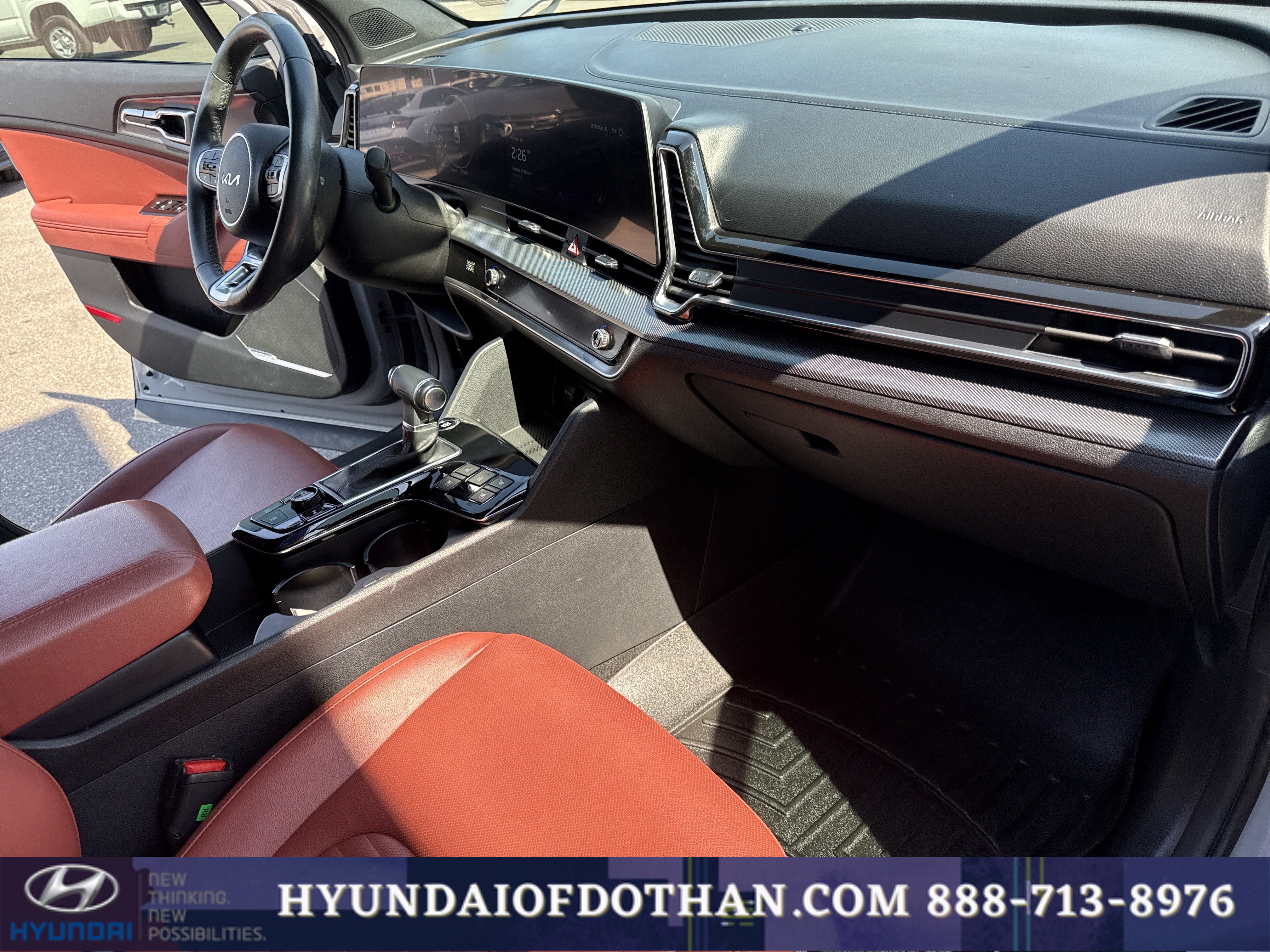 Used 2024 Kia Sportage SX image 16