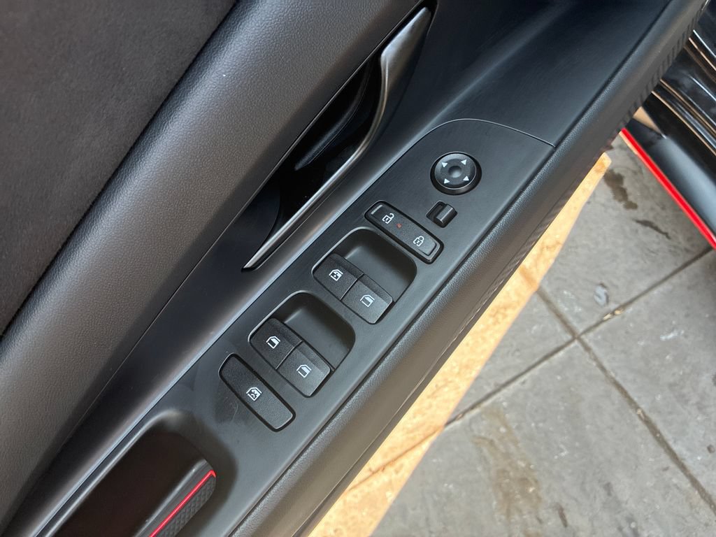 Used 2024 Hyundai Elantra N FWD image 25