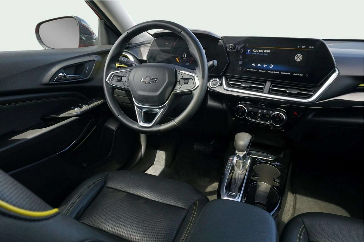 Used 2024 Chevrolet Trax ACTIV w/ Sunroof Package FWD image 21