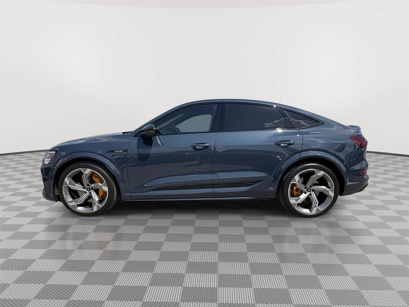 Used 2023 Audi e-tron S Prestige w/ Prestige Package AWD/4WD image 2