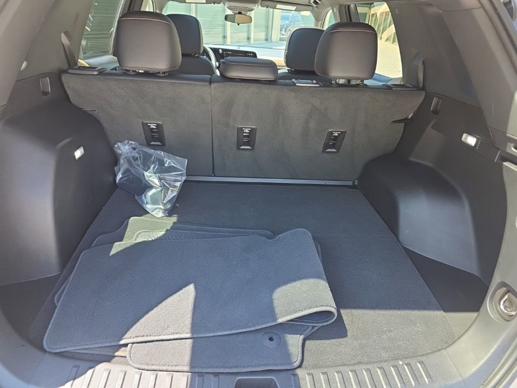 Used 2025 Chevrolet Equinox ACTIV w/ Convenience Package III AWD/4WD image 20