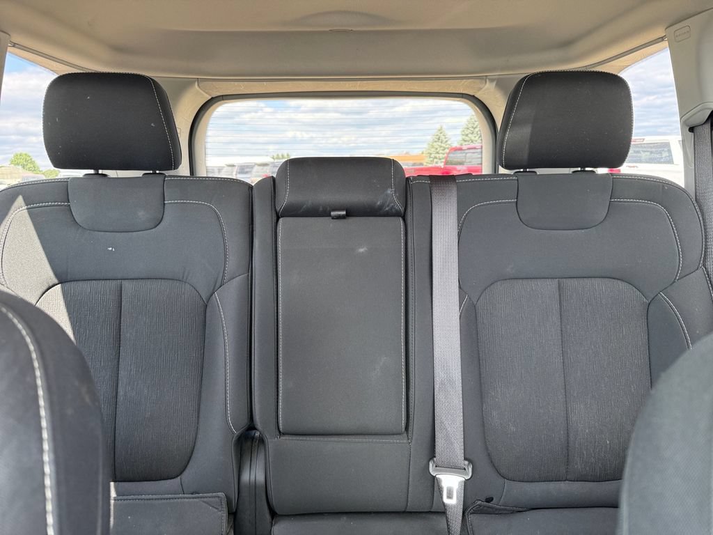 Used 2024 Jeep Grand Cherokee Laredo RWD image 48