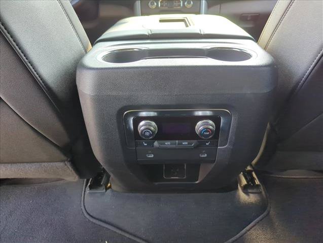 Used 2022 GMC Yukon SLT w/ SLT Luxury Package RWD image 23