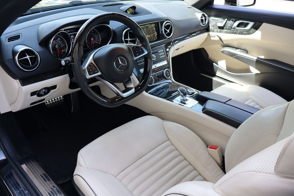 Used 2017 Mercedes-Benz SL 550 image 5