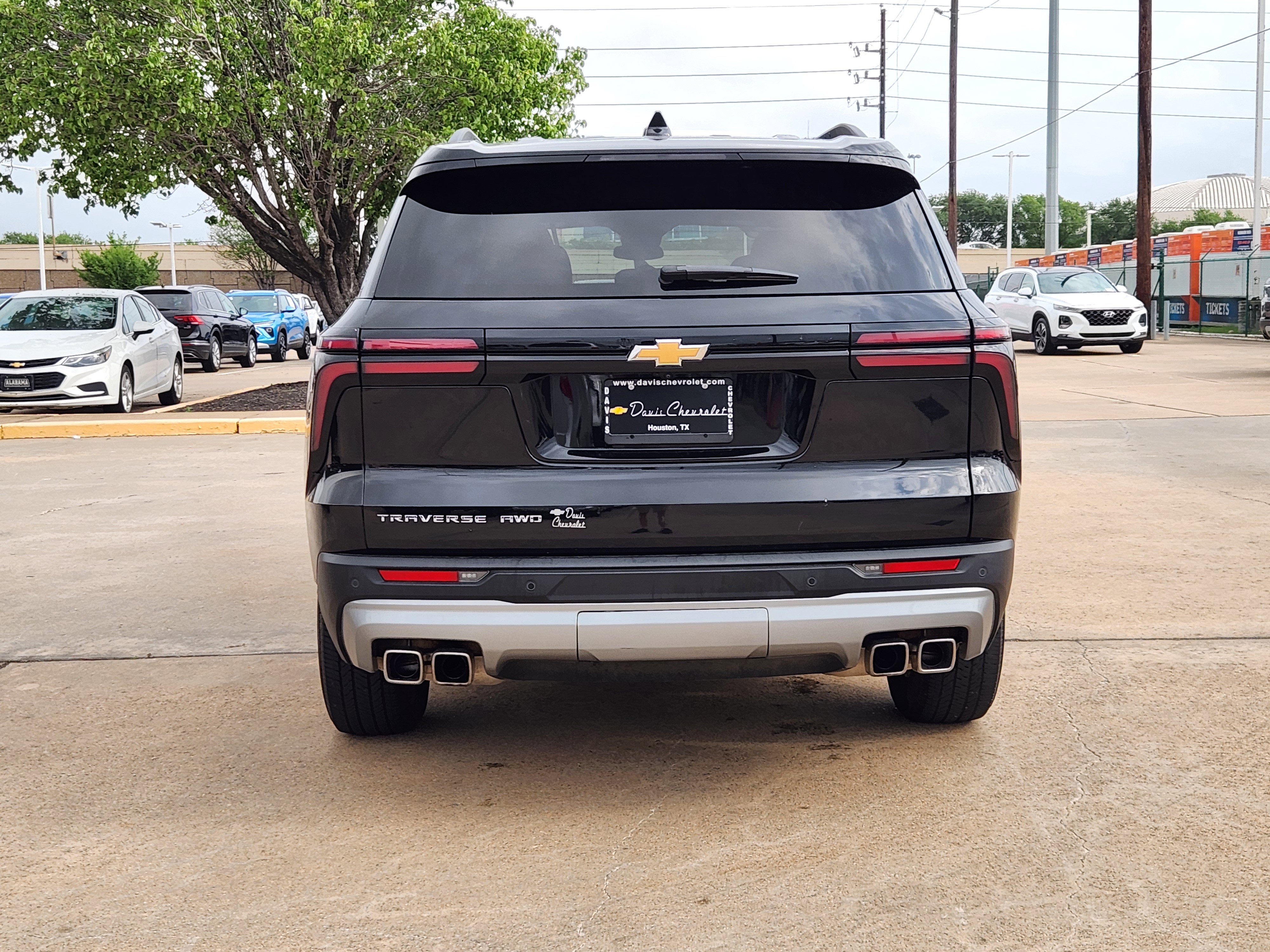 Used 2025 Chevrolet Traverse LT AWD/4WD image 7