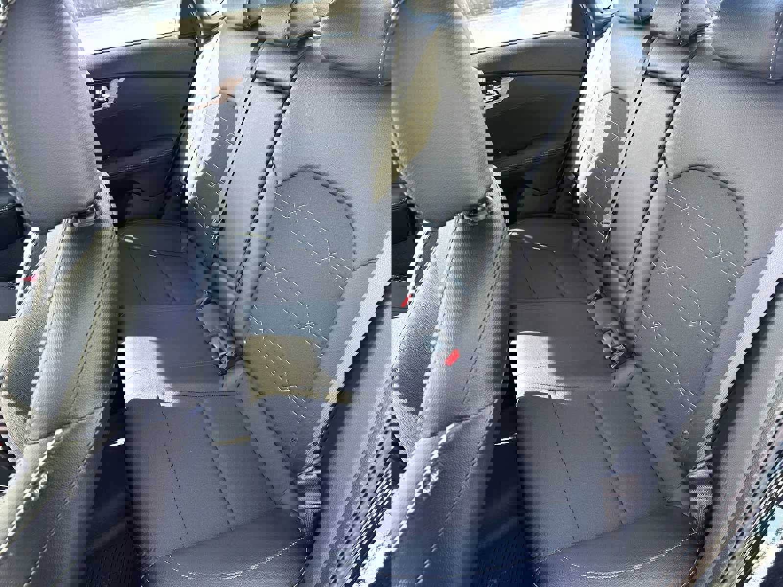 Used 2023 Kia Forte GT-Line w/ GT-Line Premium Package image 15