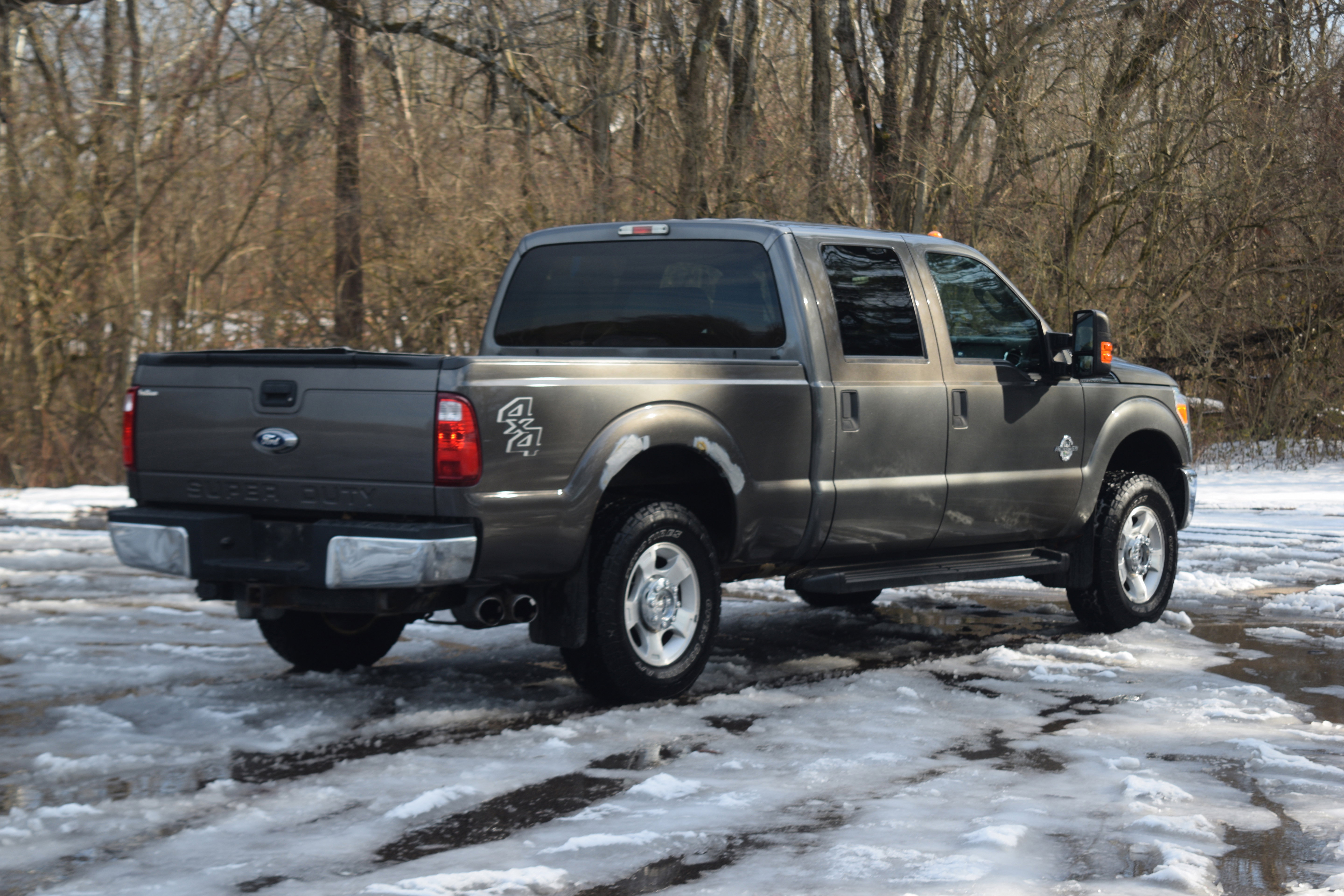 Used 2016 Ford F250 XLT w/ Camper Package image 23