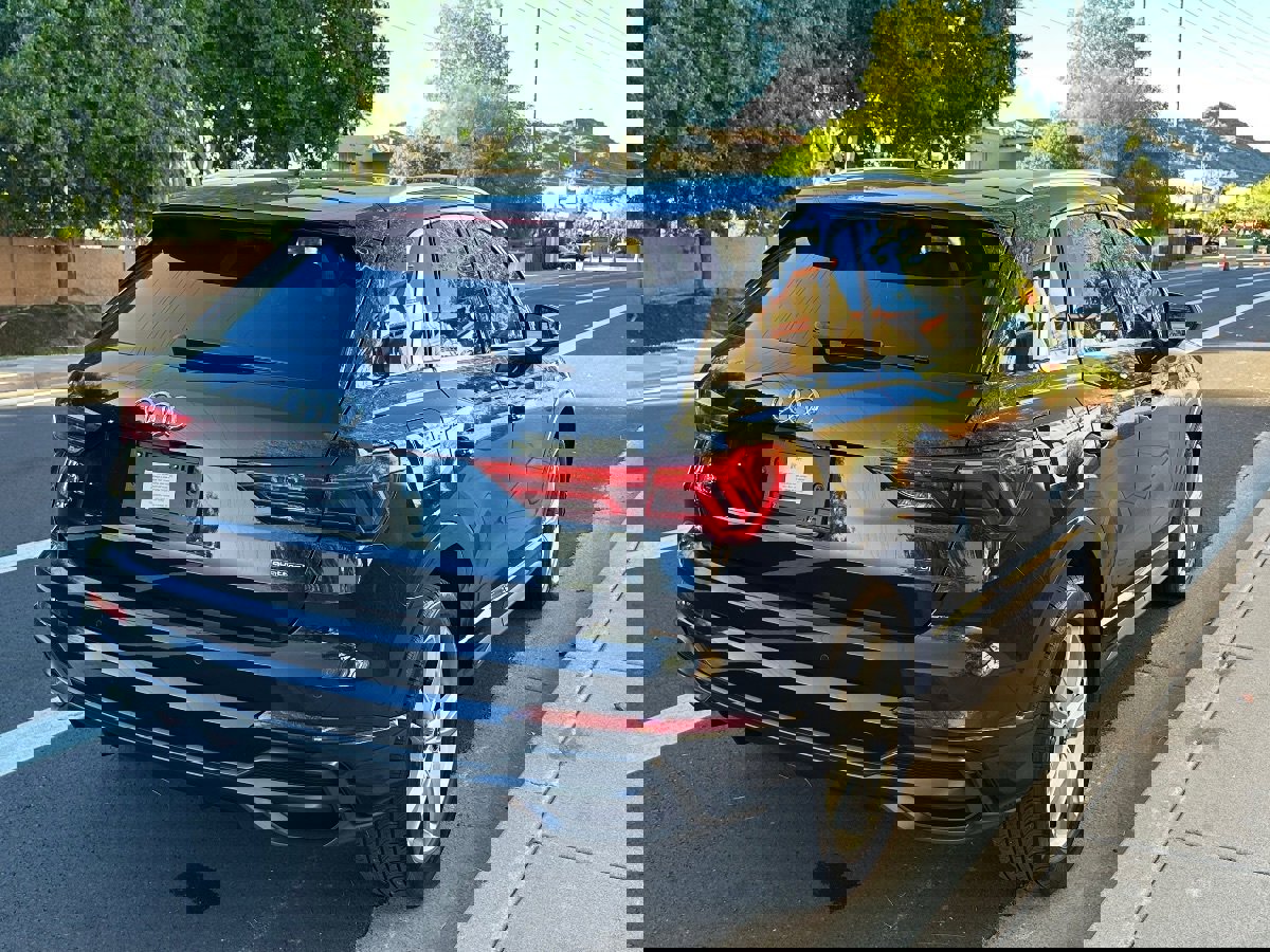 Used 2022 Audi Q3 2.0T Premium w/ Convenience Package image 8