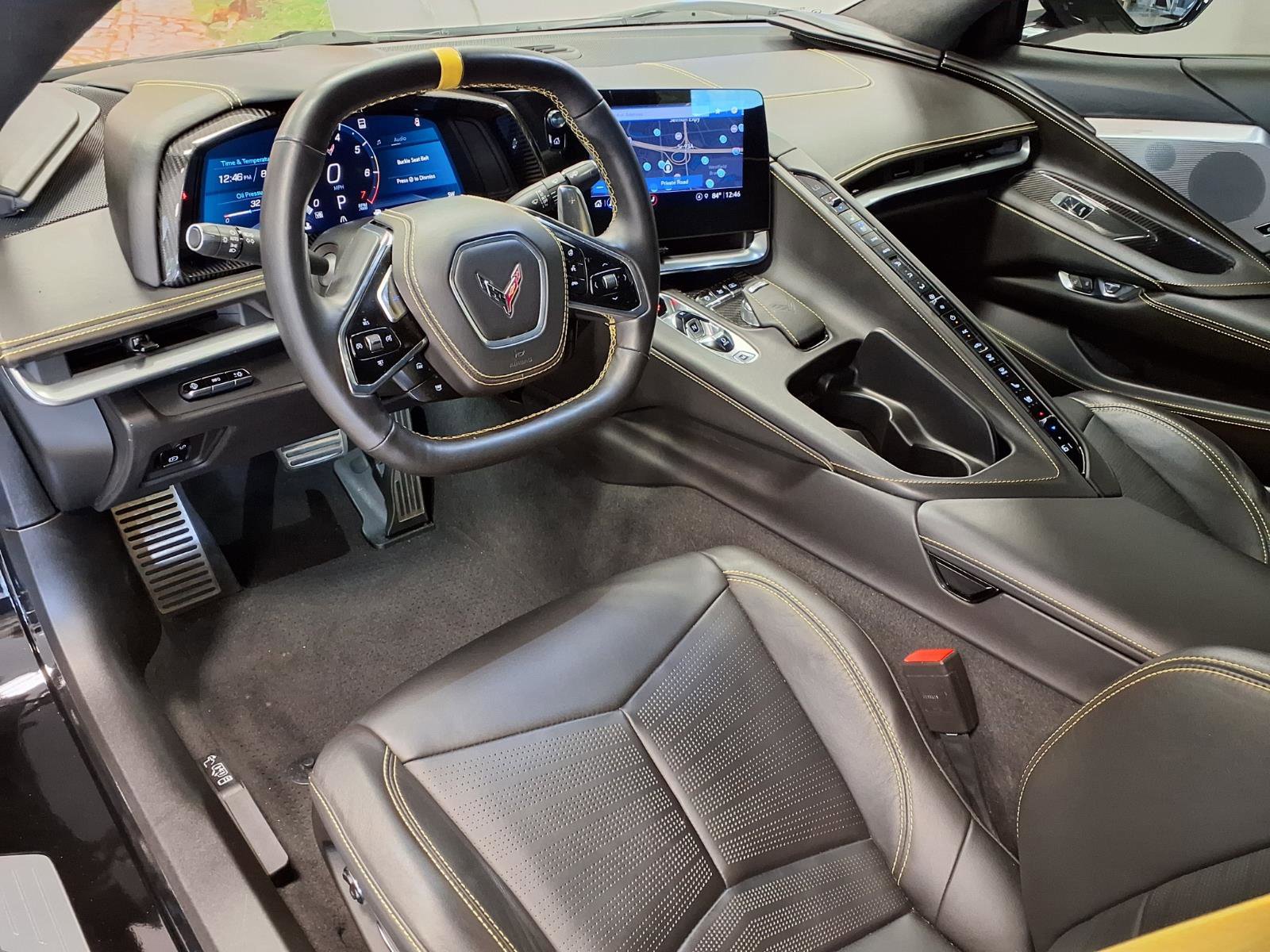Used 2021 Chevrolet Corvette Stingray Premium Cpe w/ Z51 Performance Package RWD image 17