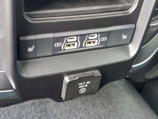 New 2026 RAM 2500 Laramie AWD/4WD image 10