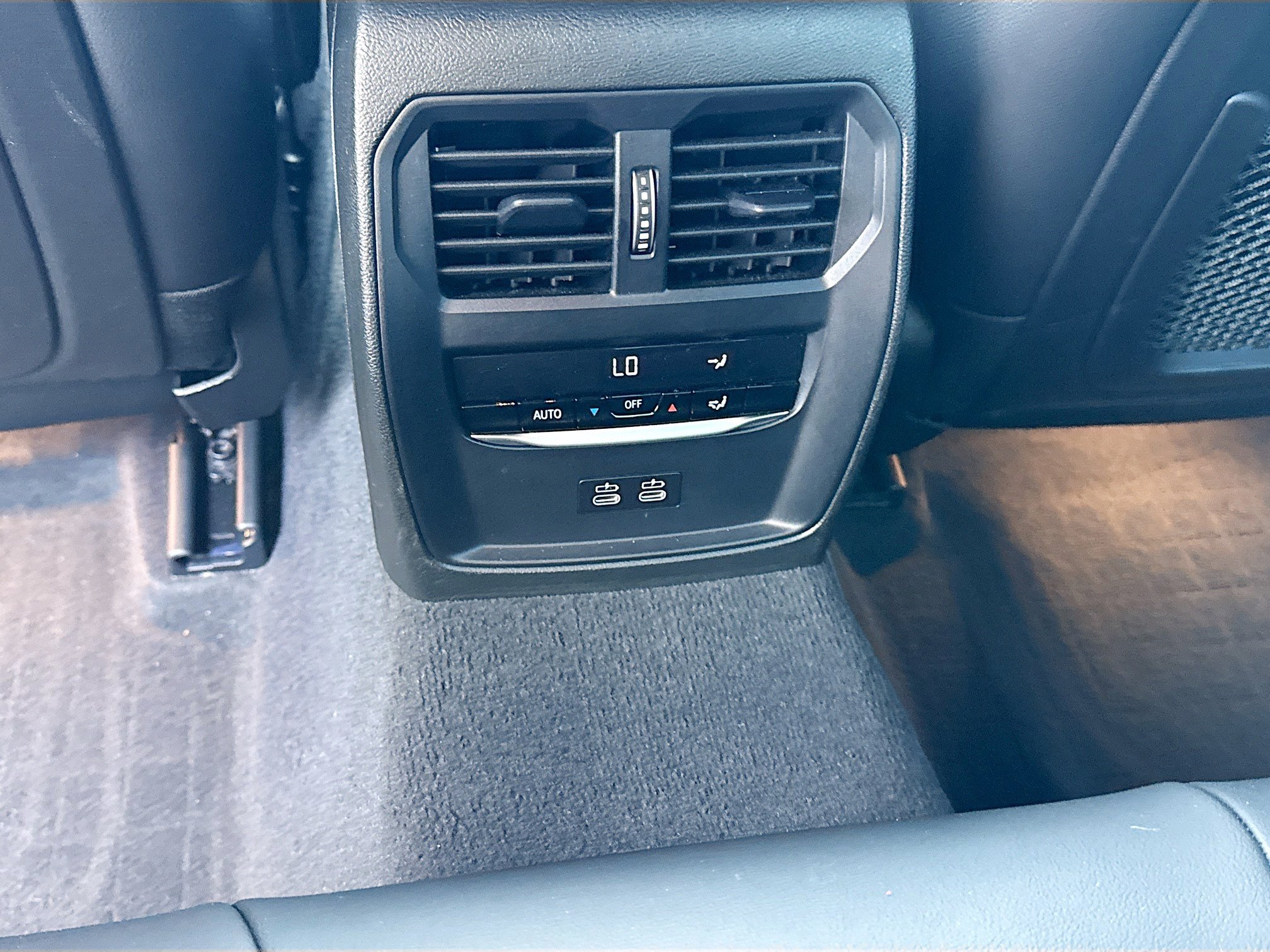 Used 2023 BMW 330i Sedan w/ M Sport Package RWD image 19