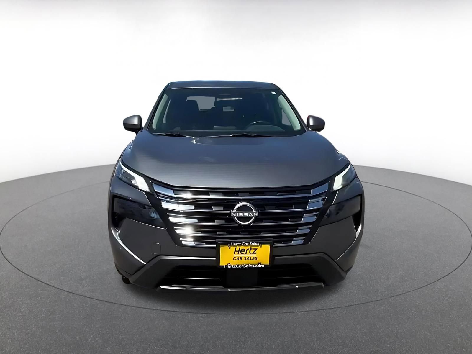 Used 2025 Nissan Rogue SV FWD image 4
