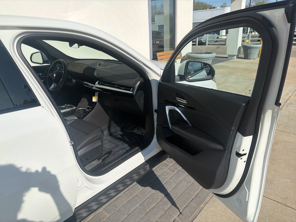 New 2026 BMW X2 xDrive28i w/ Convenience Package AWD/4WD image 16