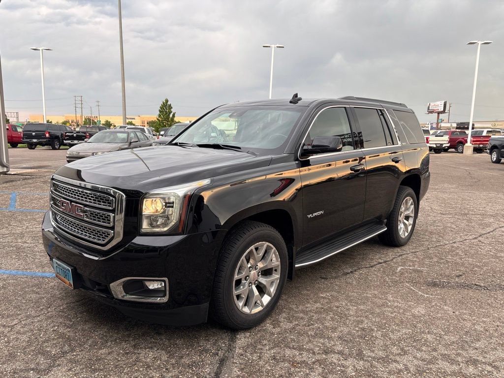 Used 2020 GMC Yukon SLE w/ SLE Value Package AWD/4WD image 2