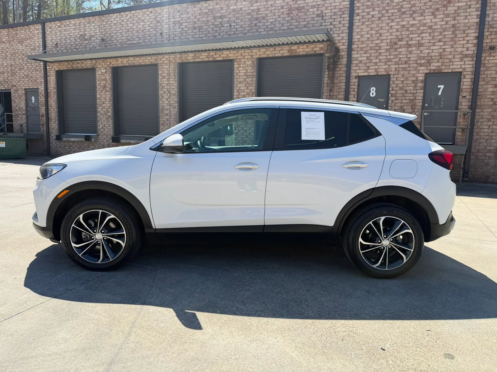 Used 2021 Buick Encore GX Select image 3