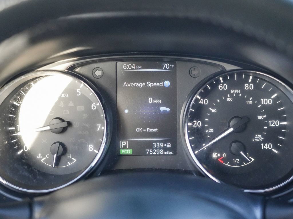 Used 2017 Nissan Rogue SV FWD image 24