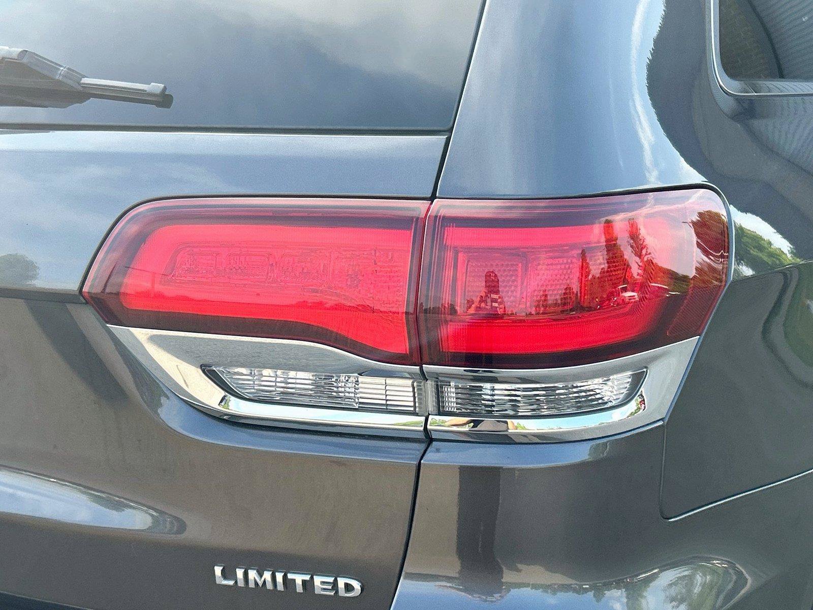 Used 2020 Jeep Grand Cherokee Limited w/ Luxury Group II RWD image 11