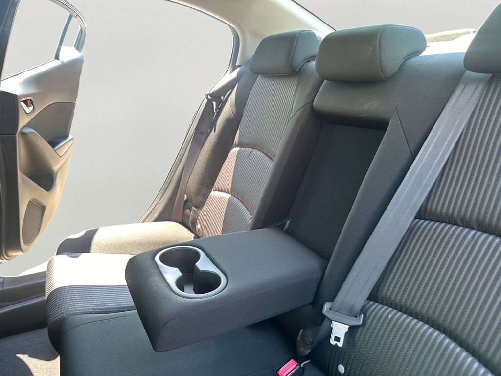 Used 2014 MAZDA MAZDA3 i Touring FWD image 25