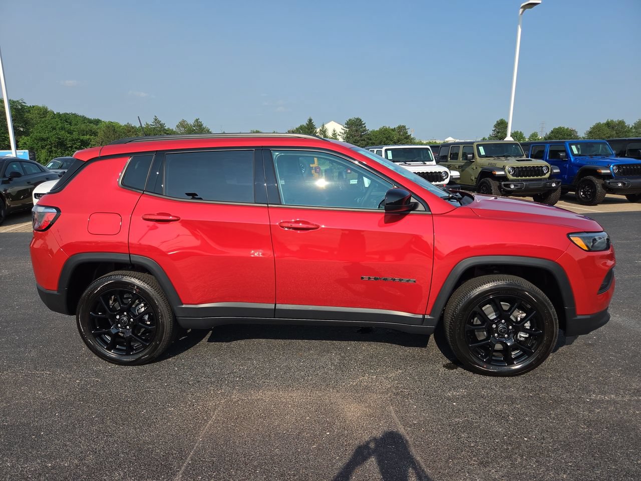 New 2026 Jeep Compass Latitude AWD/4WD image 8