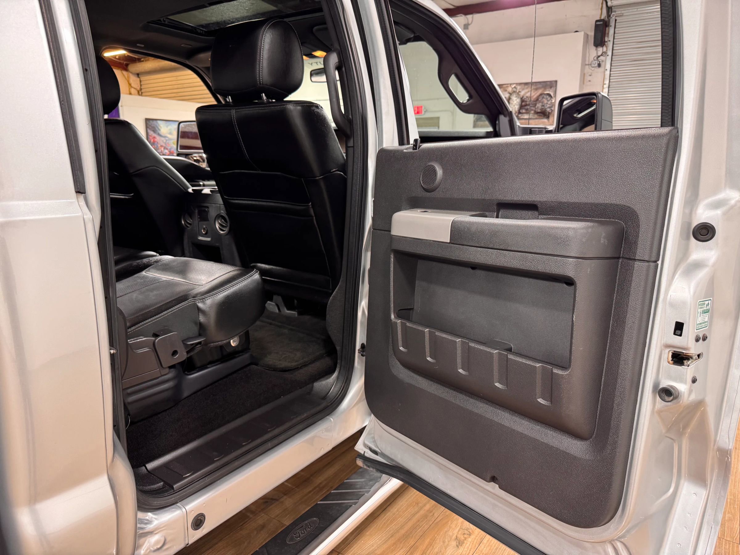 Used 2015 Ford F350 Lariat w/ Lariat Ultimate Package image 17