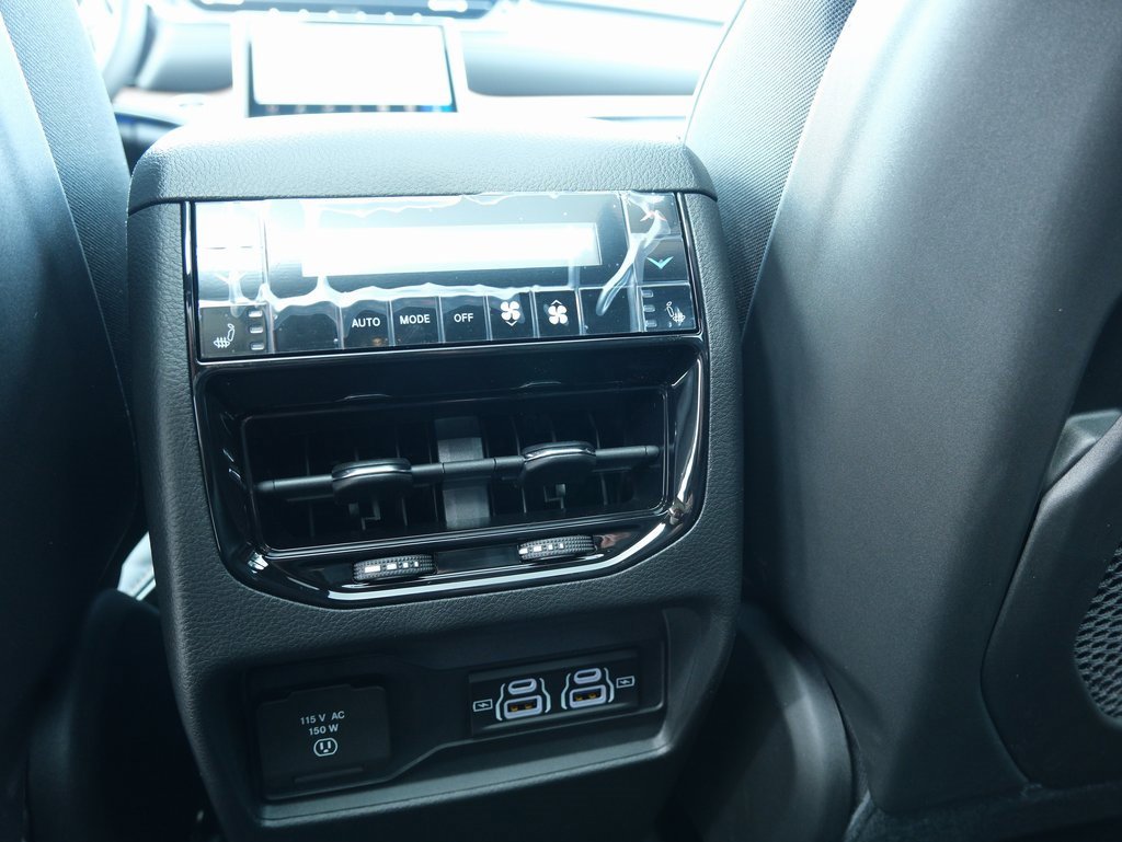 New 2025 Jeep Grand Cherokee Summit image 31