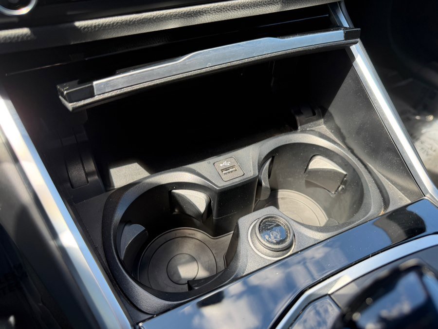 Used 2022 BMW i4 eDrive40 w/ Premium Package image 30