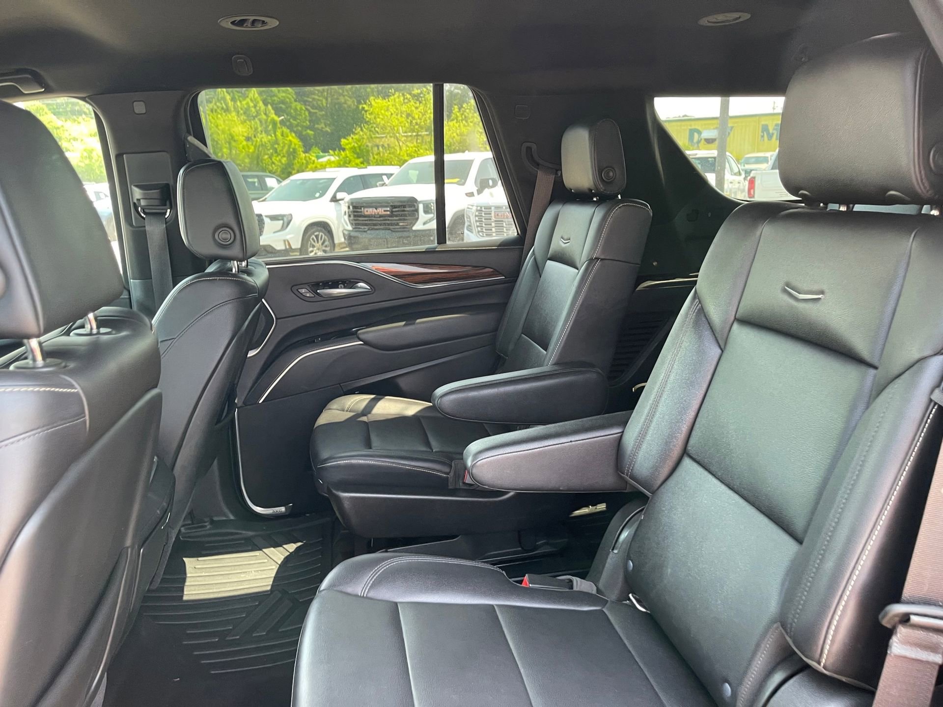 Used 2021 Cadillac Escalade Luxury image 21